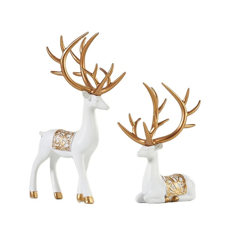 Wholesale High Quality Luxury Interior Home Appliances Resin Gold Decor Showpieces For Home Desktop Decoration Accessories