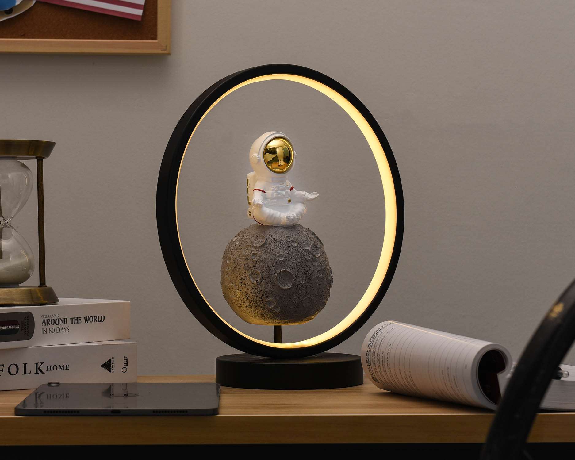 Usb Plug Led Decoration Kids Room Lights Yoga Meditation Bedroom Resin Astronaut Statue Modern Table Night Lamps Home Decor 