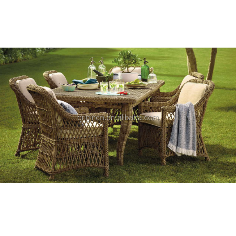 Unique Retro Style Outdoor Banquet Dining Furniture Set Ratan Wicker Dinner Table Set 6 Chairs 